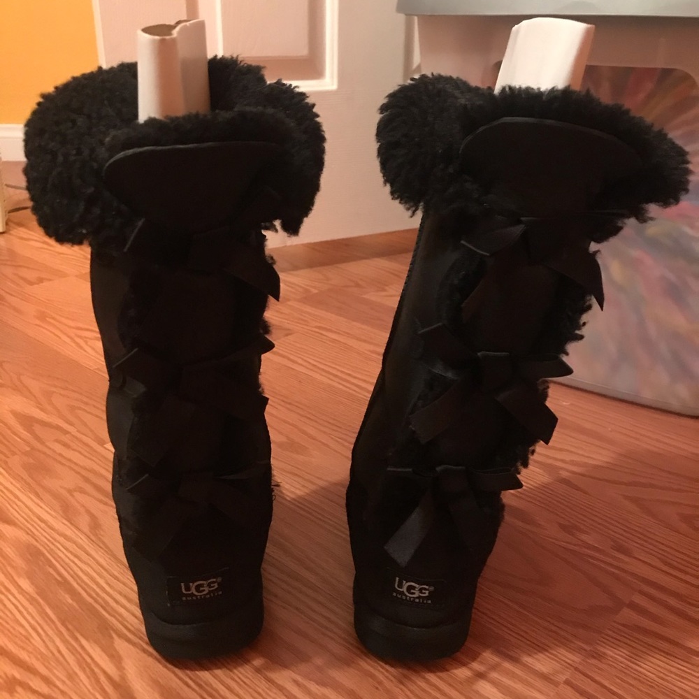 UGG Bailey Bows